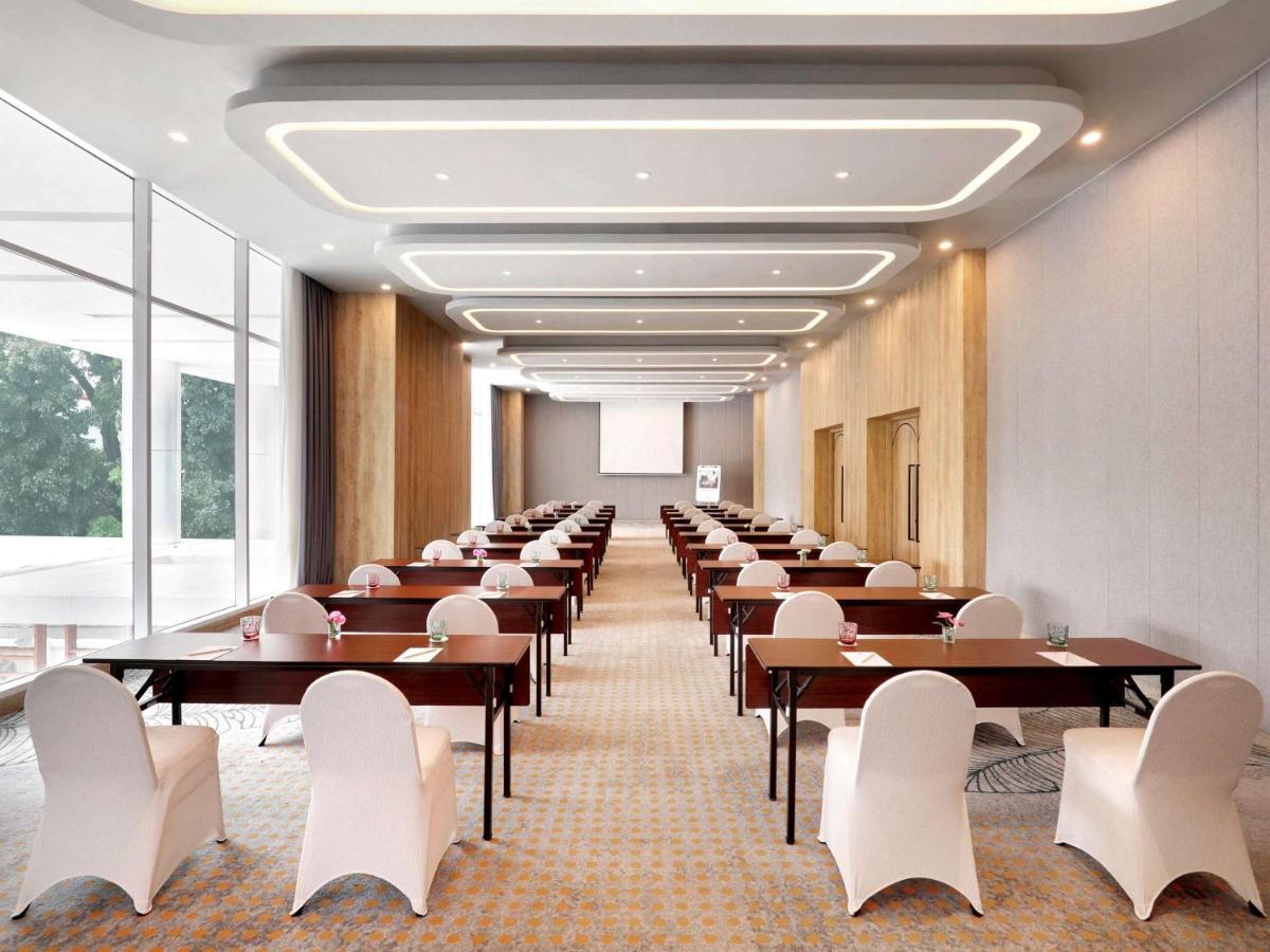 Ibis Styles Bogor Pajajaran Hotel ภายนอก รูปภาพ