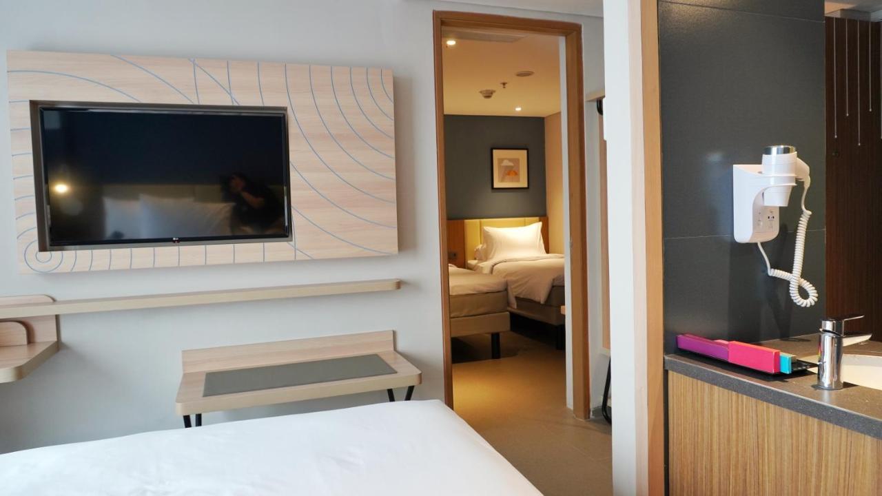 Ibis Styles Bogor Pajajaran Hotel ภายนอก รูปภาพ